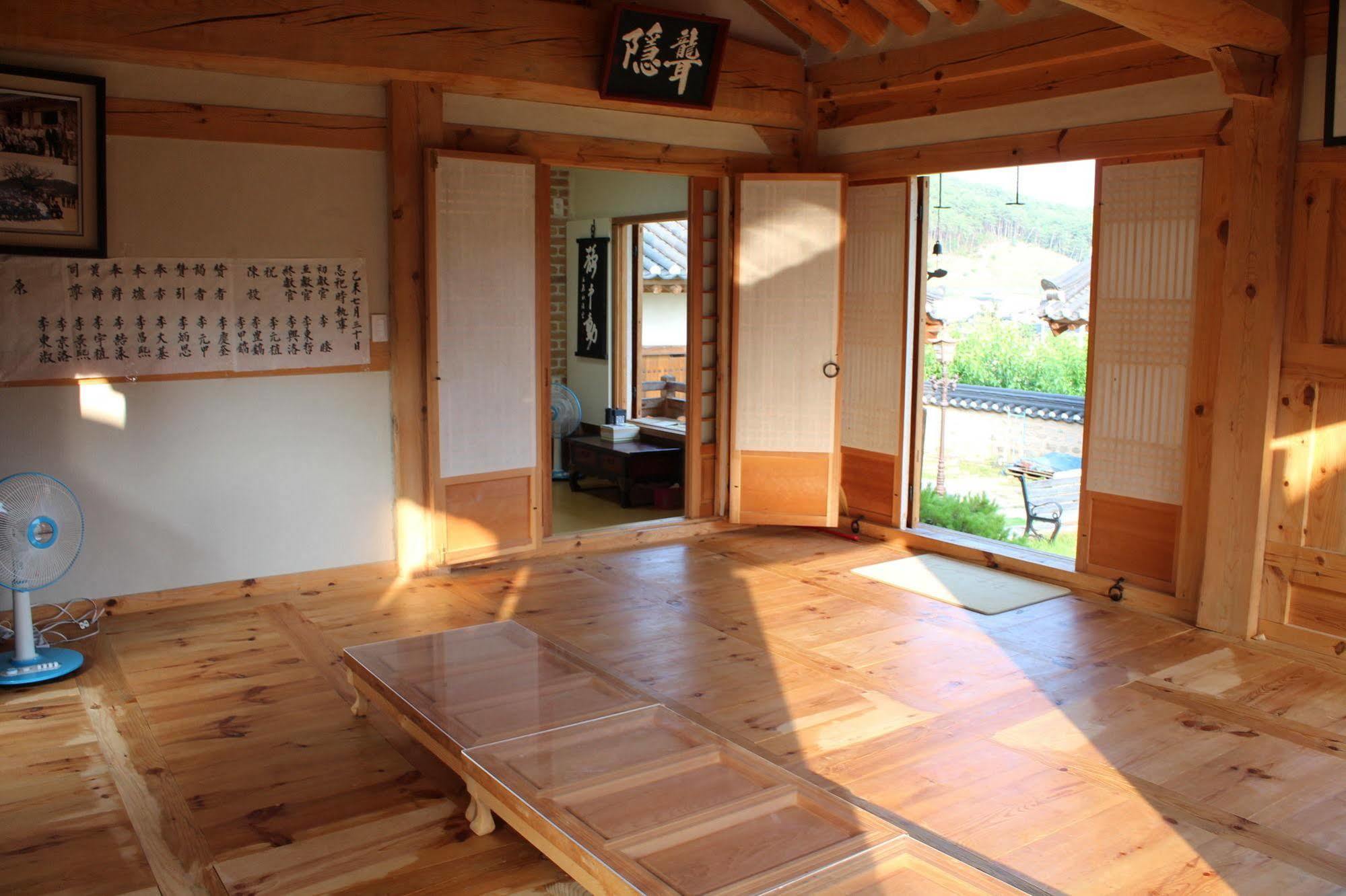 Hotel Ongye Jongtaek Andong Esterno foto